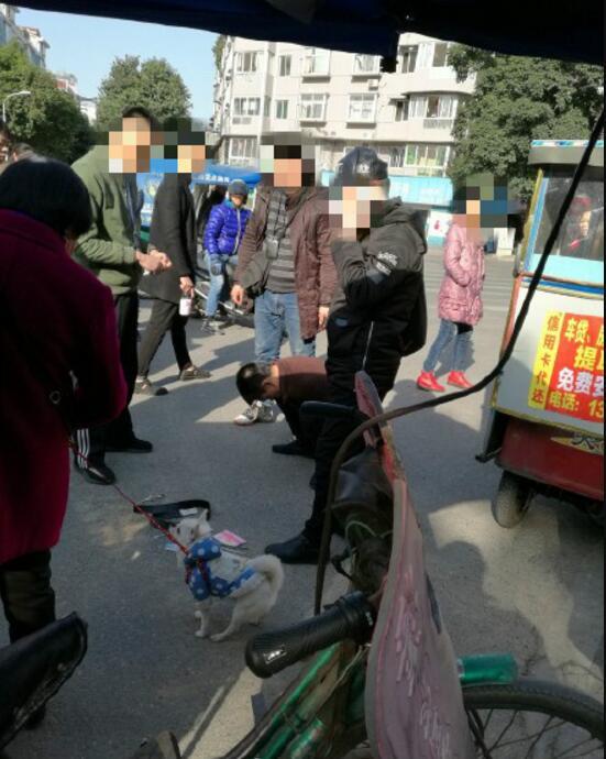 便衣抓捕吃瓜群众视频,抓捕吃瓜群众瞬间曝光