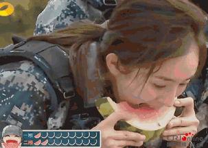 爱心吃瓜群众做鬼脸视频,萌态十足引网友爆笑