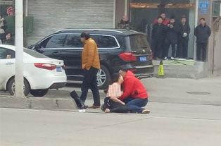 收衣服吃瓜群众,吃瓜群众围观一幕幕温馨瞬间